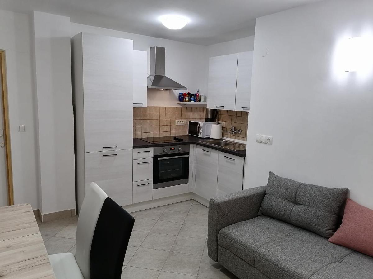 Kika Appartement Dramalj Buitenkant foto